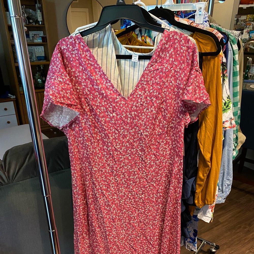 NWT Pink Floral Smocked Back Midi Dress